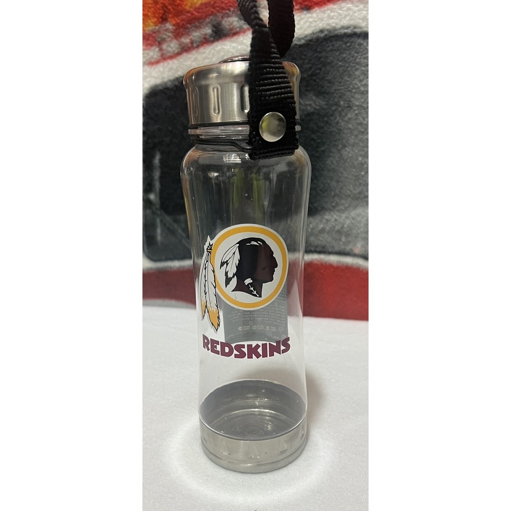 Washington Redskins Plastic  Clip On Water Bottle ‎ 20 oz